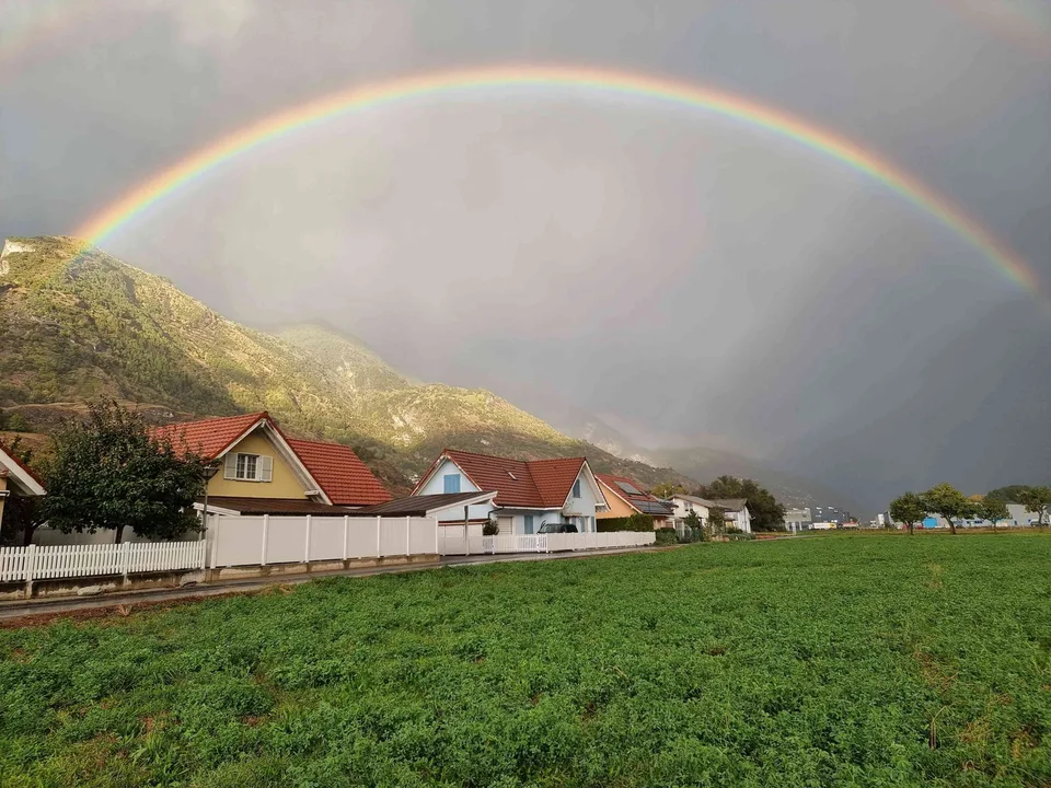 Zimmer in Einfamilienhaus im OG, Wallis, Ruhig & Zentral