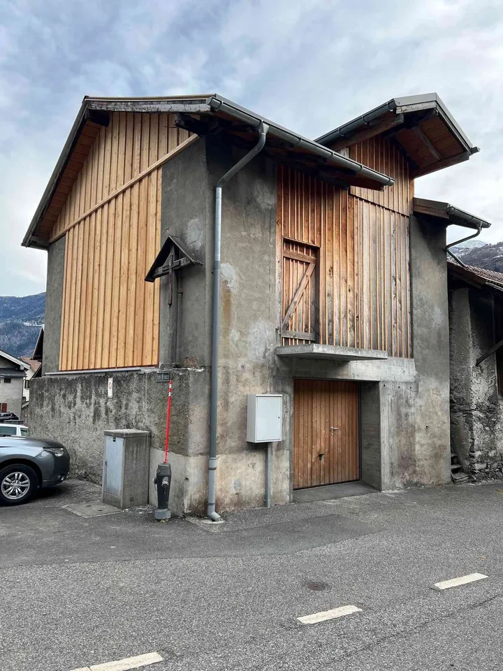 Garage und Lager mit 150 m2