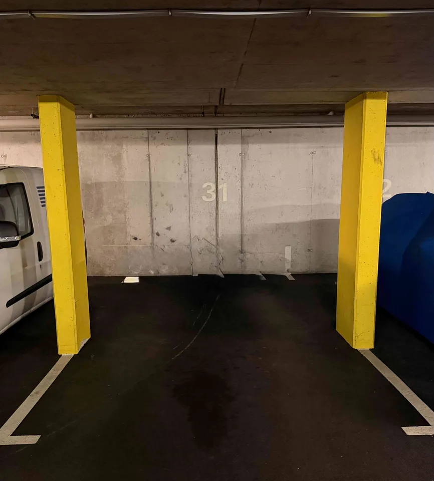 Einstellhallenplatz in Uetendorf – nur 5 Gehminuten vom Bahnhof