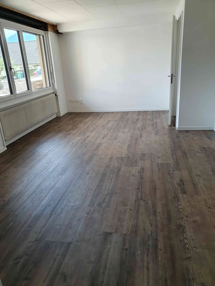 Frisch renovierter Raum für Büro, Praxis oder Kosmetik