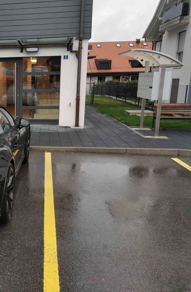 Place de parc extérieure - 95 CHF/mois - Romanel-sur-Lausanne