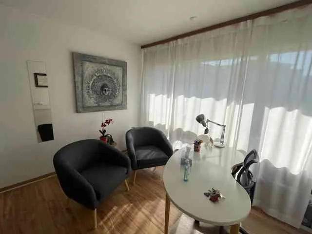 CABINET THERAPEUTIQUE calme en plein centre de Lausanne