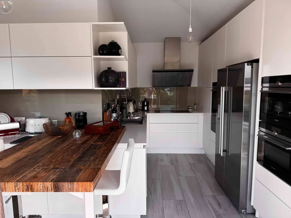 À louer villa contemporaine entièrement meublée