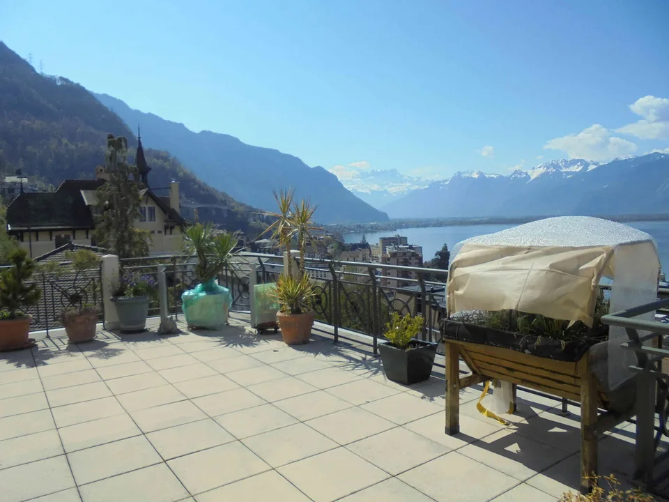 Duplex avec terrasse et vue panoramique, sauna, deux entrées