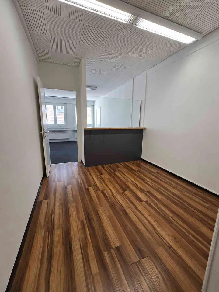 Bureaux lumineux de 2 pièces au centre d'Orbe