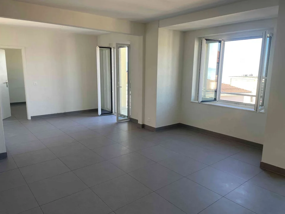 A louer bel appartement 3.5 pièces centre-ville/CHUV