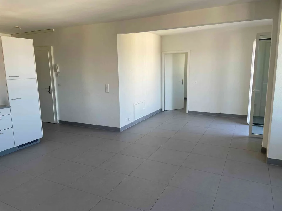 A louer bel appartement 3.5 pièces centre-ville/CHUV