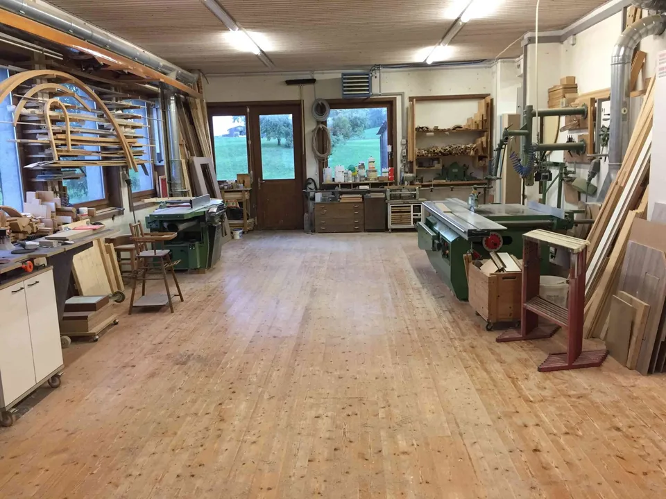 Atelier de menuiserie-ébénisterie