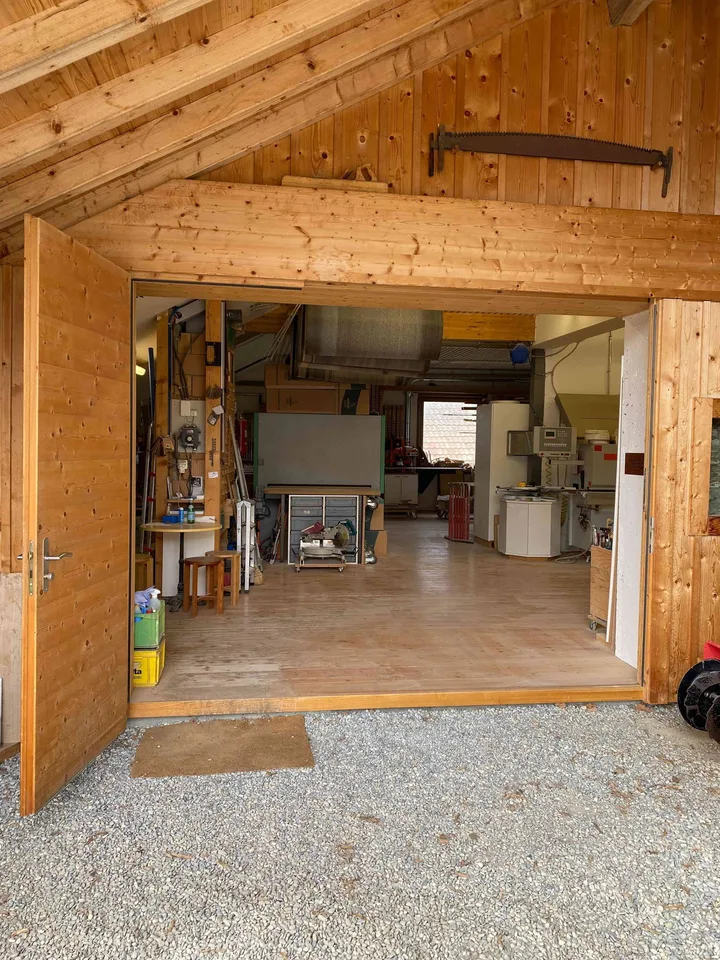 Atelier de menuiserie-ébénisterie