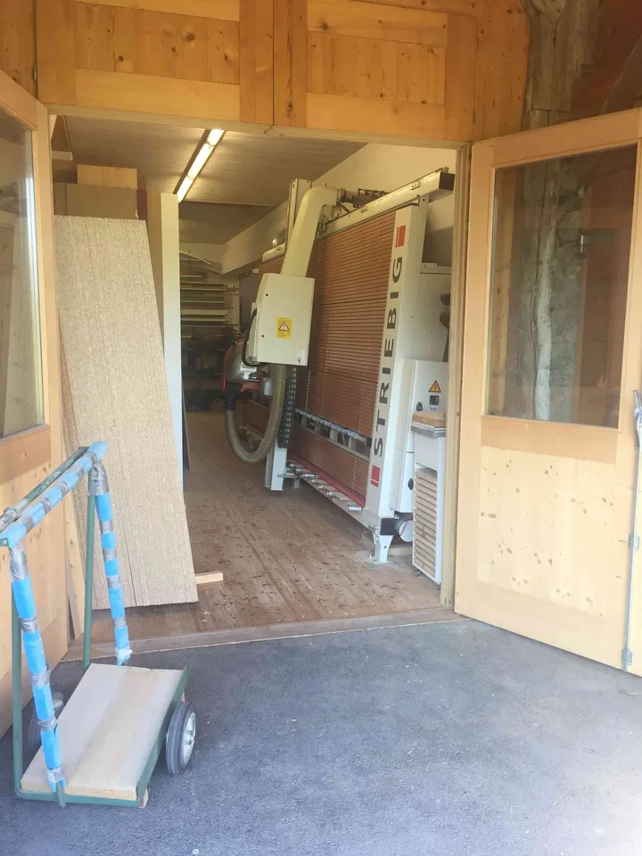 Atelier de menuiserie-ébénisterie