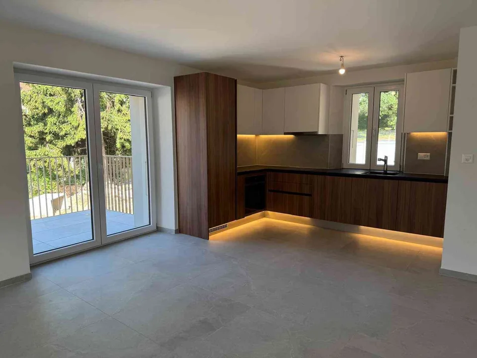 Appartement de standing 3.5 pcs – 1er étage avec balcon avec vue