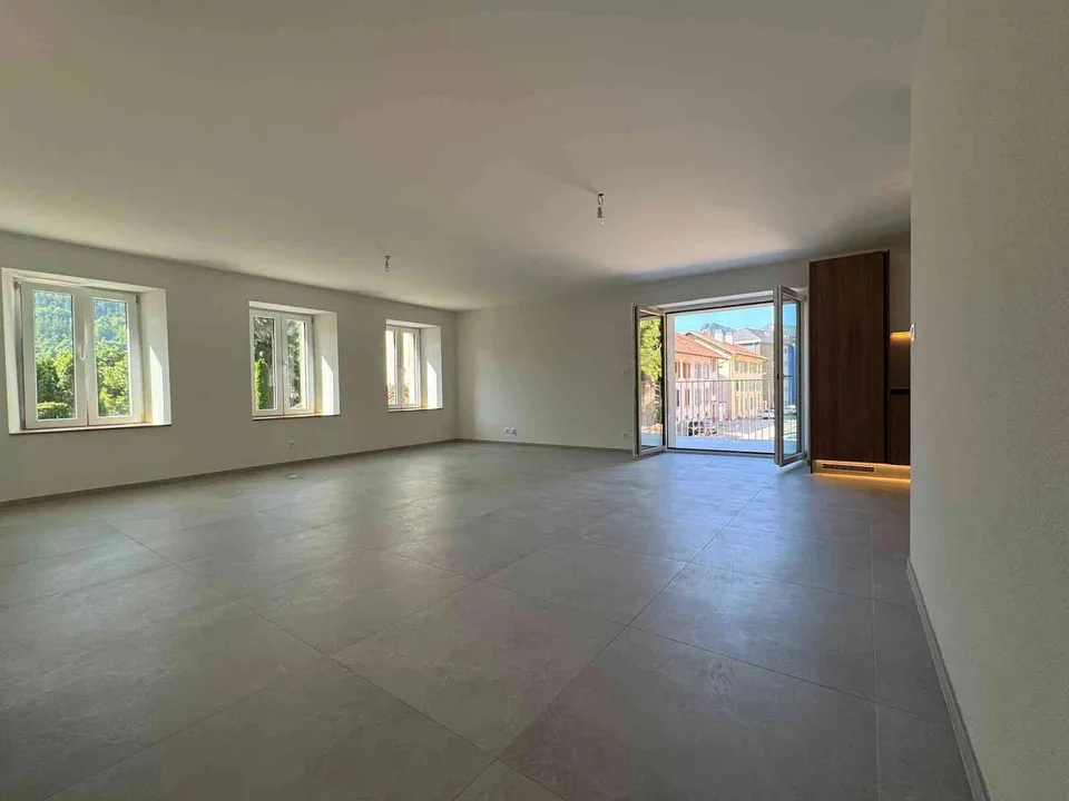 Appartement de standing 3.5 pcs – 1er étage avec balcon avec vue