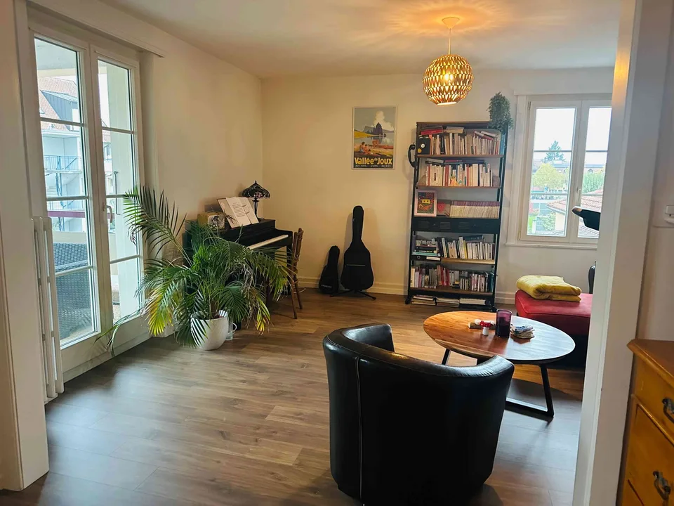 Lumineux appartement 5,5 pièces Echallens