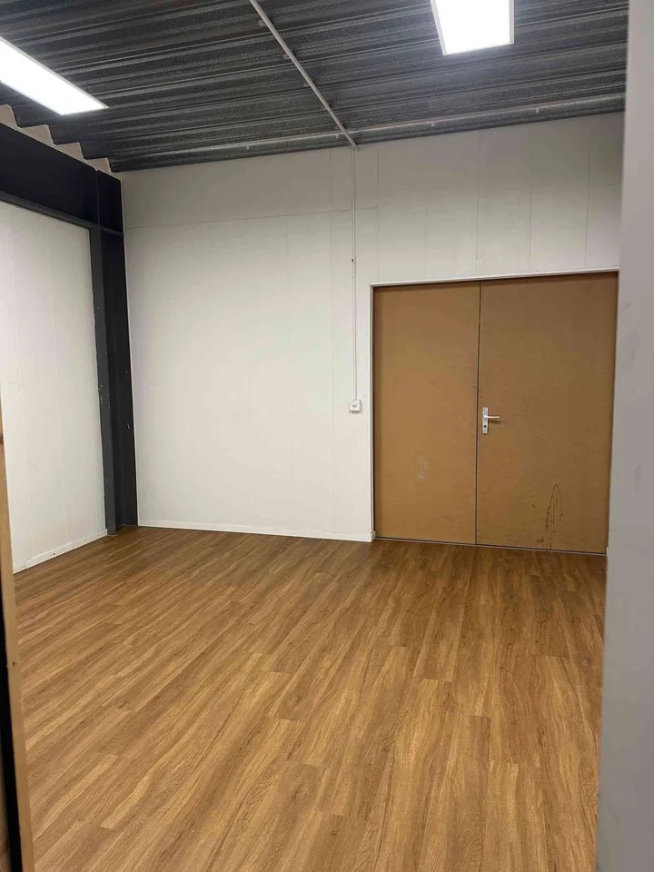 Local commercial de 79m2 situé à Lonay
