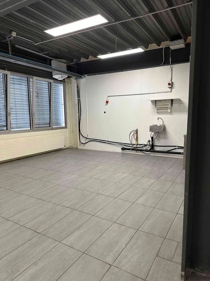Local commercial de 79m2 situé à Lonay