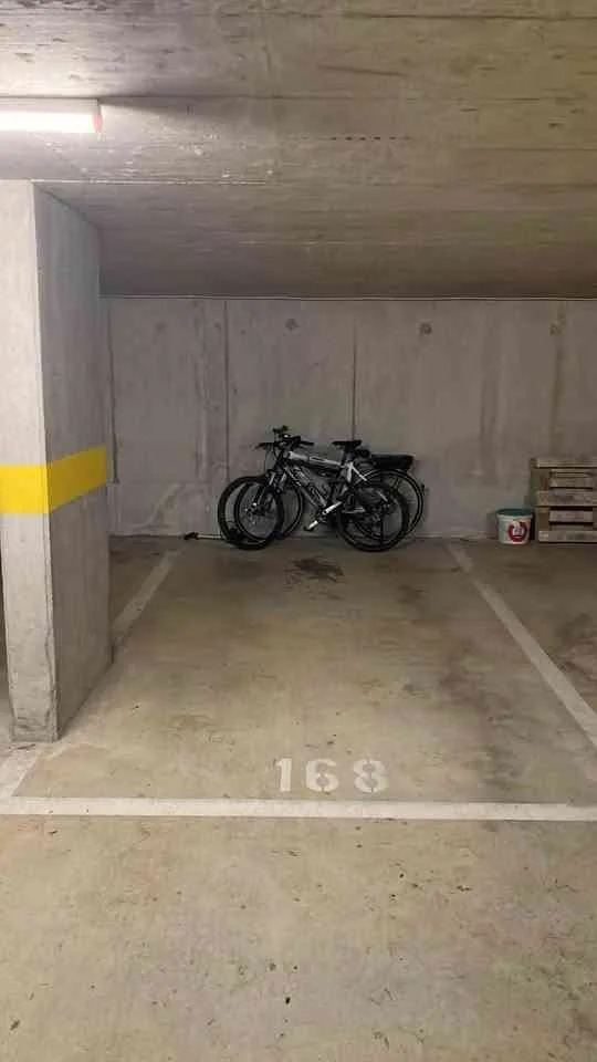 Nyon - Place de parking sous terrain, route du Stand 62
