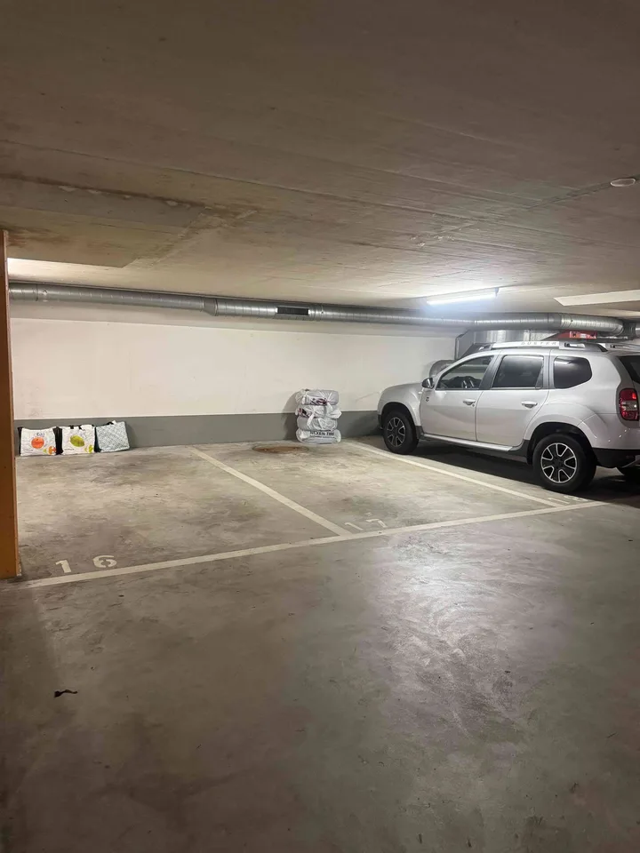 Place de parking souterrain