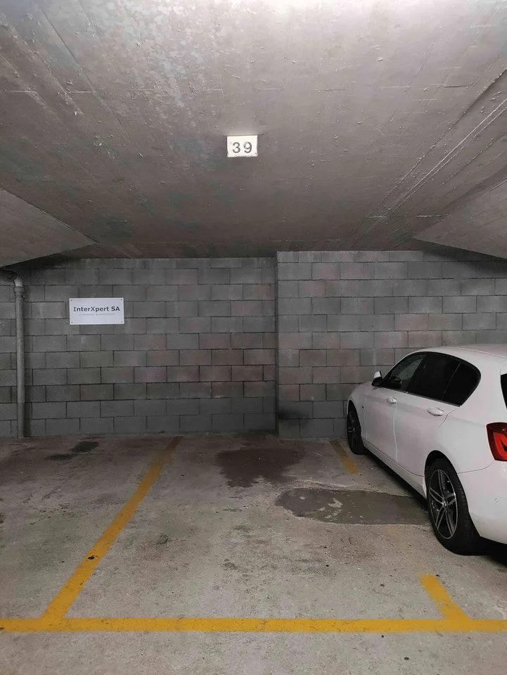 Place de parking couverte à louer