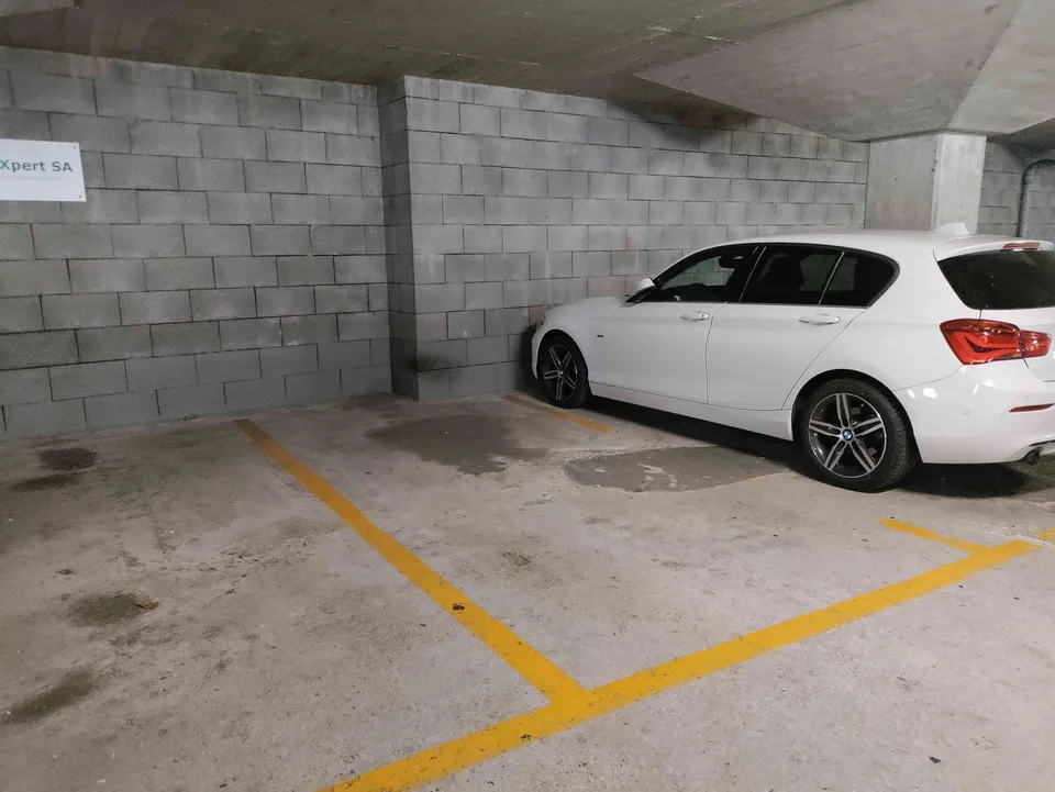Place de parking couverte à louer