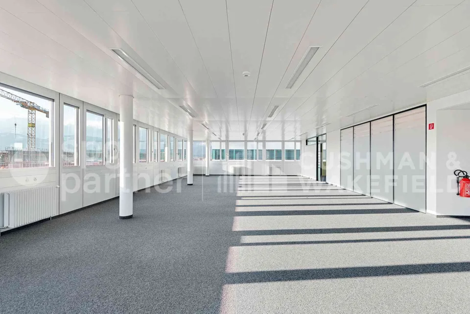 Surface de bureau de 2’000 m², répartis dans 3 bâtiments, divisibles