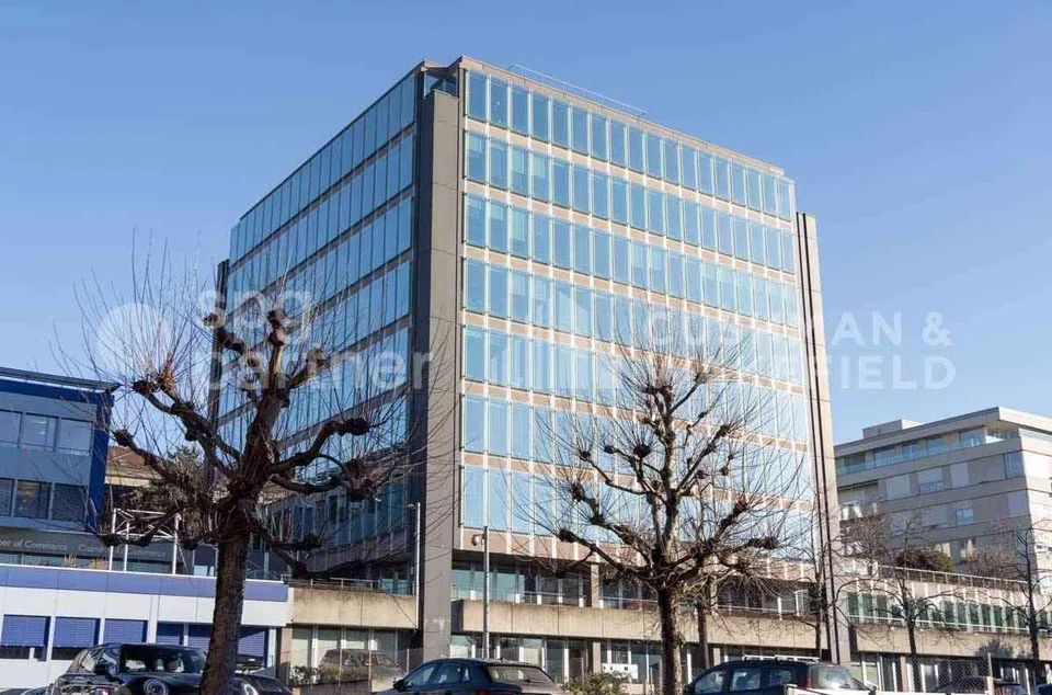 Bâtiment emblématique jouissant d’un emplacement idéal