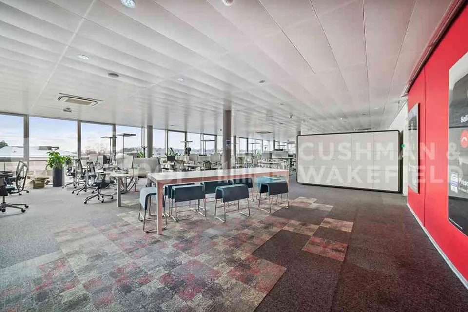 Surface administrative de 4'280 m² divisible et répartie sur 2 niveaux
