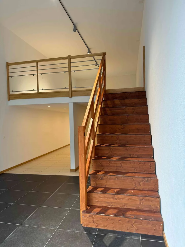 LOCAL / BUREAU DE 95M² À LOUER AU BOUVERET !