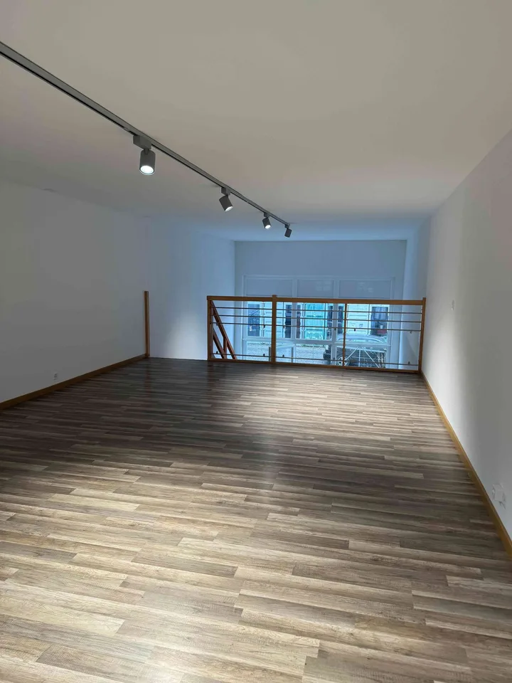 LOCAL / BUREAU DE 95M² À LOUER AU BOUVERET !