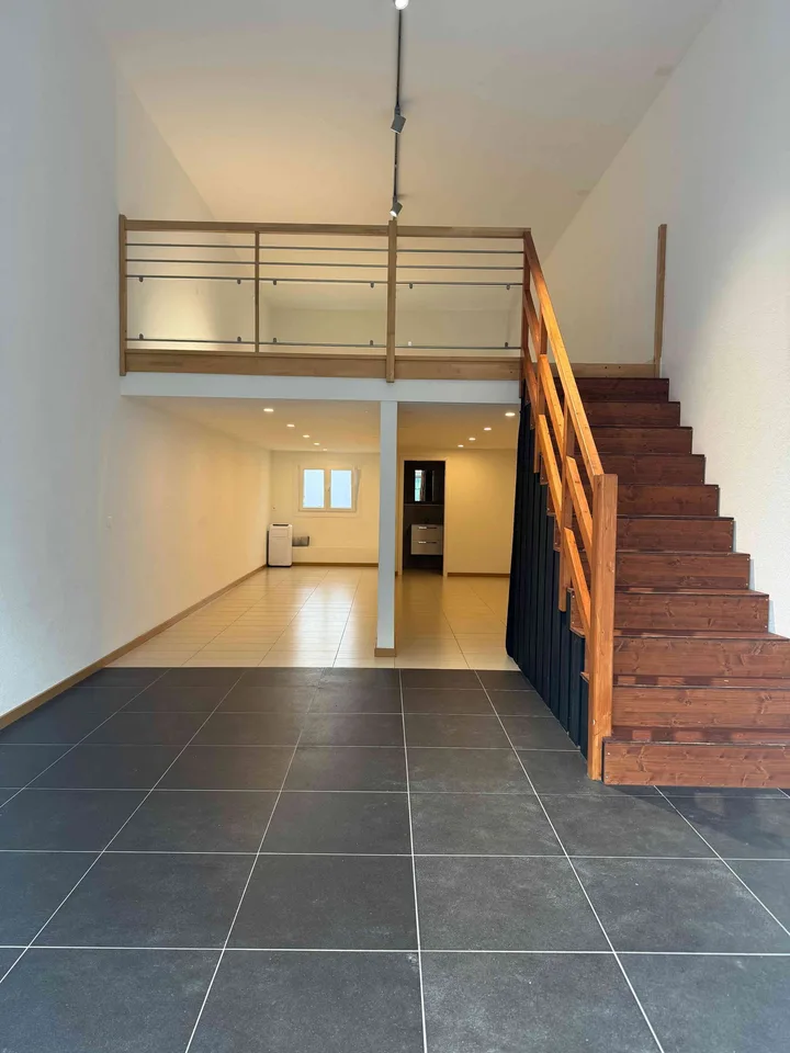 LOCAL / BUREAU DE 95M² À LOUER AU BOUVERET !