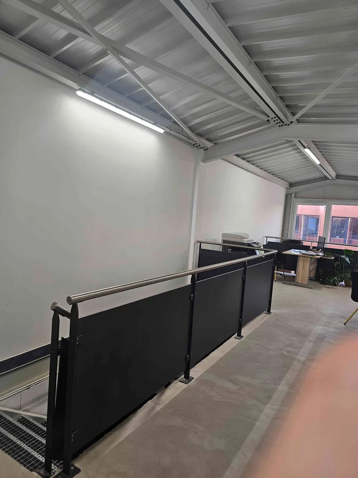 Dépôt et/ bureau