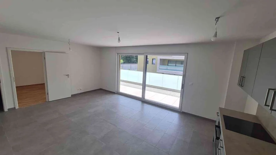 Lumineux appartement de 2.5 pièces avec terrasse