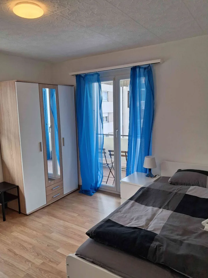 Room in shared flat incl. furniture, electricity and internet - in the heart of Visp