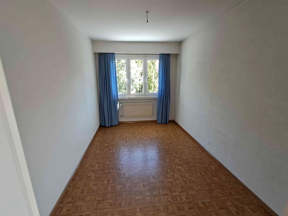 bel appartement 4.5 pcs avec 2 balcons, garage, calme et ensoleillé
