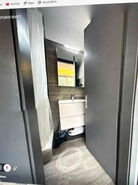 Studio meublé à louer à l’année