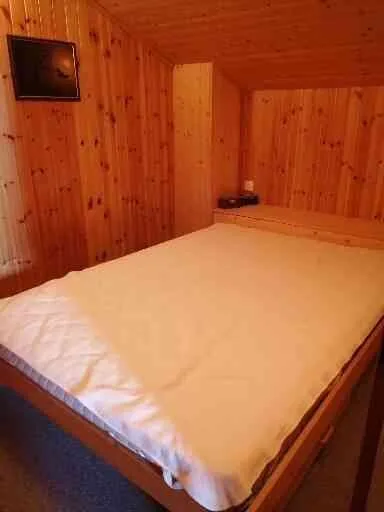 FOR RENT: Ski in - out chalet