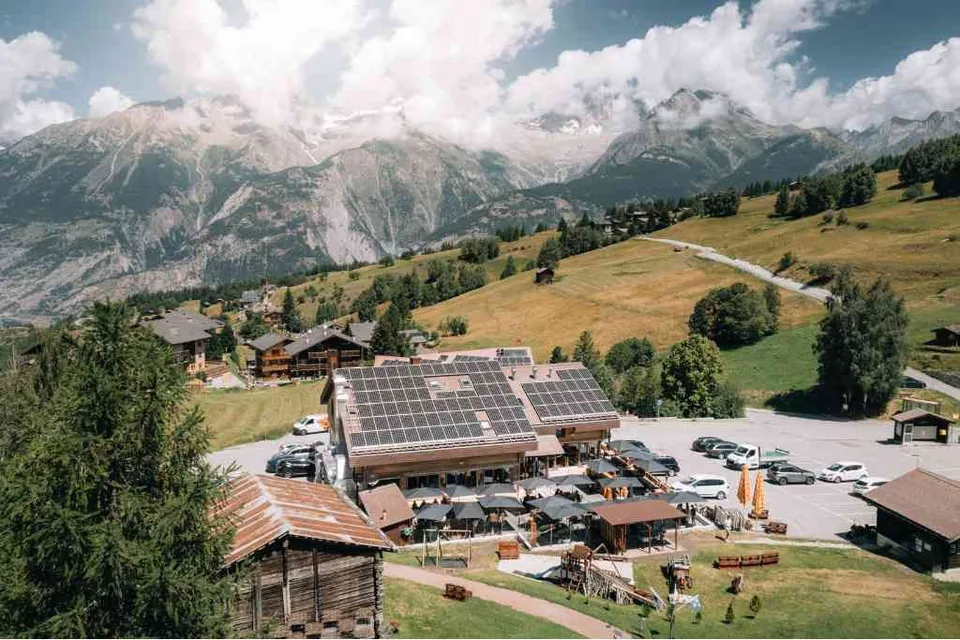 Hotel Restaurant Ronalp, inklusive Inventar