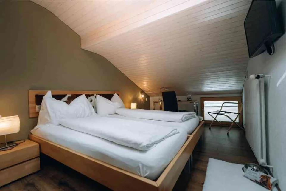 Hotel Restaurant Ronalp, inklusive Inventar