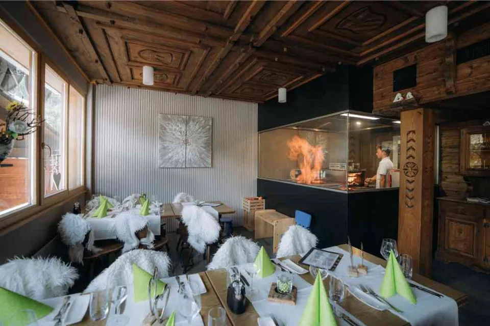 Hotel Restaurant Ronalp, inklusive Inventar