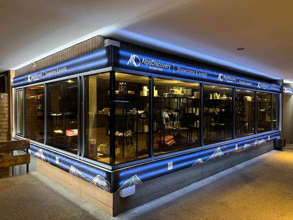 Boutique, Office, Showroom in the center of Haut-Nendaz, 4 Vallées