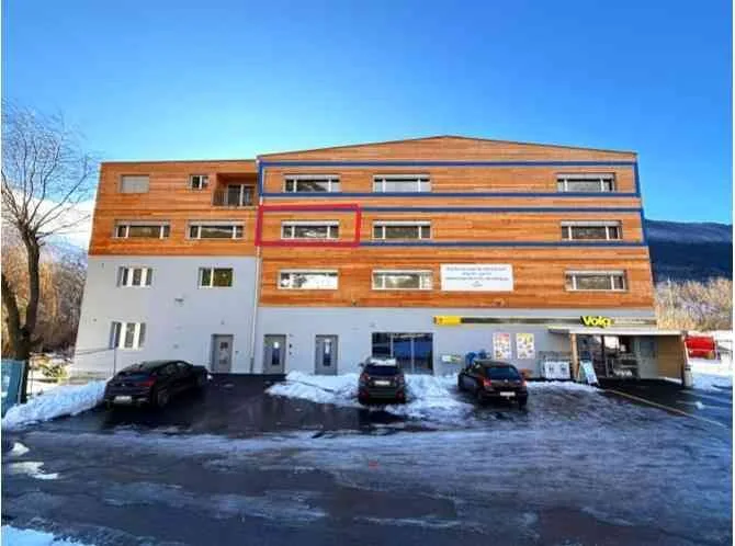 Div. Büro-/Paxisflächen zu vermieten