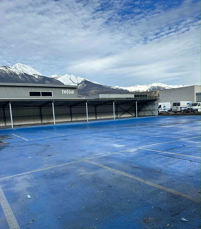 À louer, places de parc à 15' de la Gare / Sion