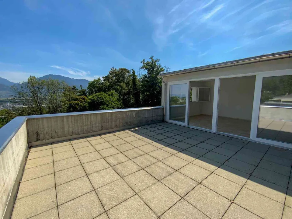 Villa en terrasse avec vue magnifique, rénovations terminées