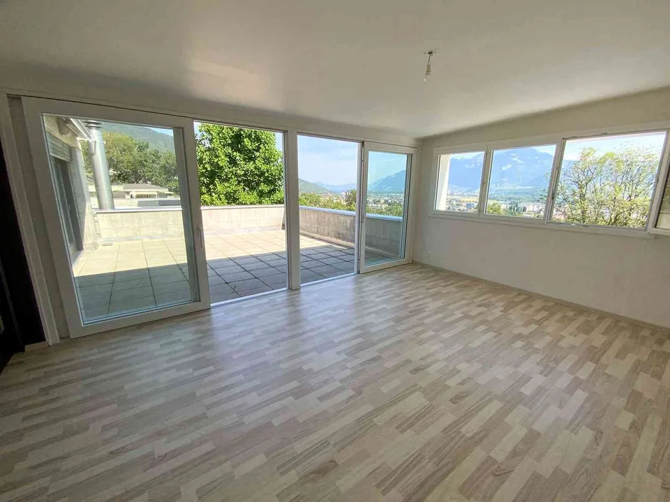 Villa en terrasse avec vue magnifique, rénovations terminées