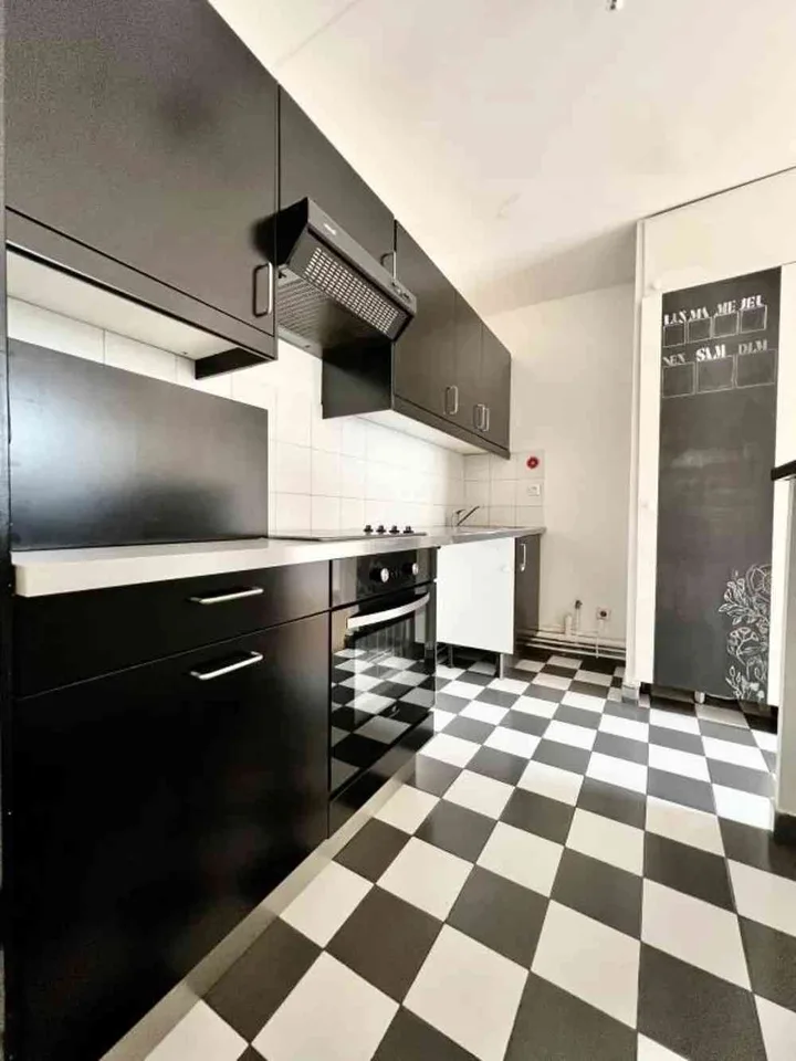 Appartement 2,5 pièces de 47 m² avec parking et cave – Genève Centre