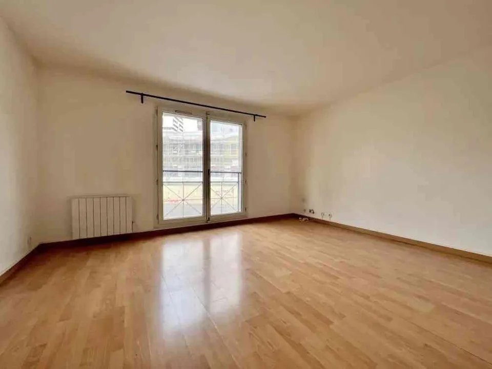 Appartement 2,5 pièces de 47 m² avec parking et cave – Genève Centre