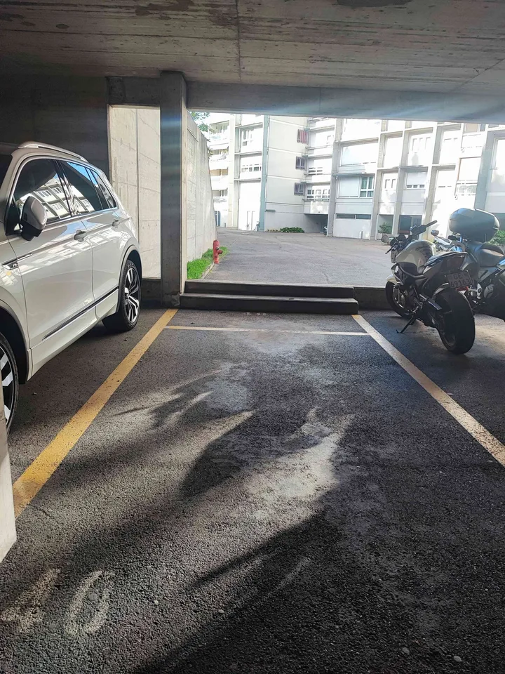 Place parking couverte
