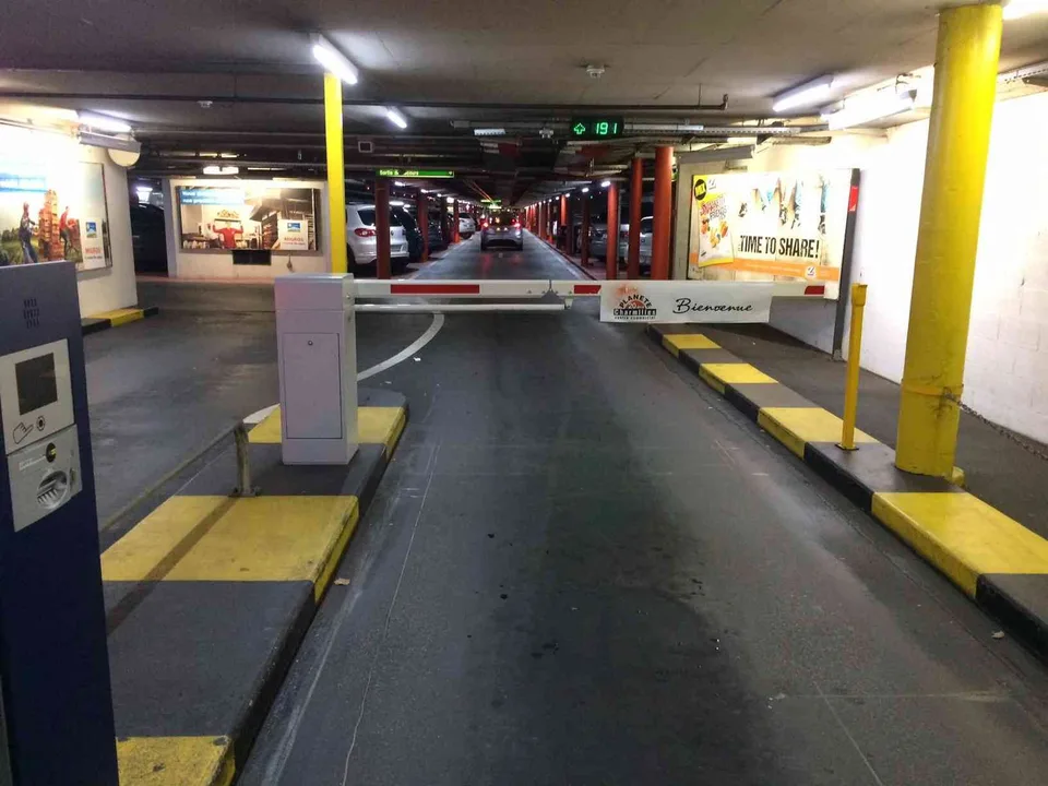 Parking place - Rue de Lyon 95 - Charmilles