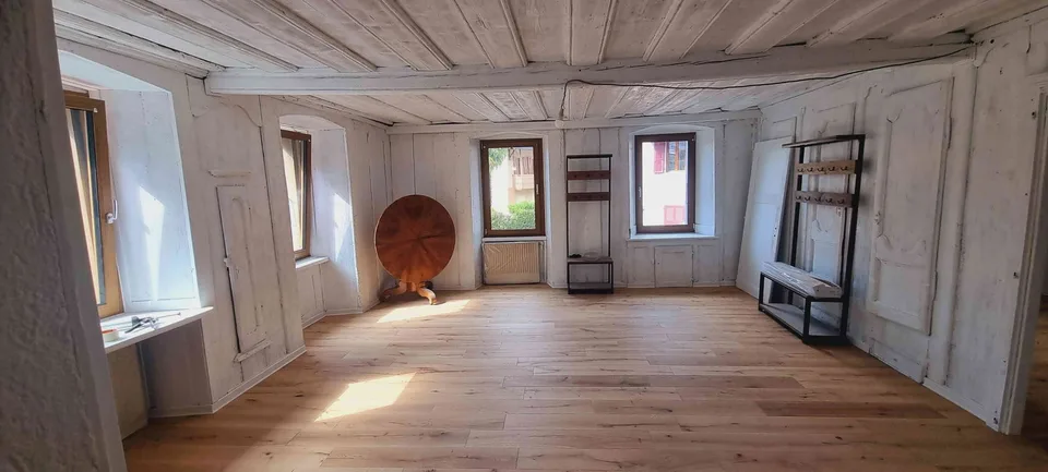 Appartement renové avec cachet 4.5pc 120 m2 avec place de parc muraz