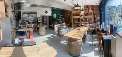 Arcade Commerciale 95m2 - Locale Stockage 92m2 - Place de Parking