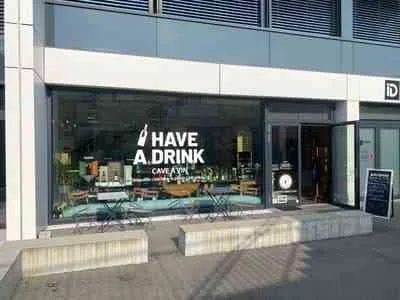 Arcade Commerciale 95m2 - Locale Stockage 92m2 - Place de Parking